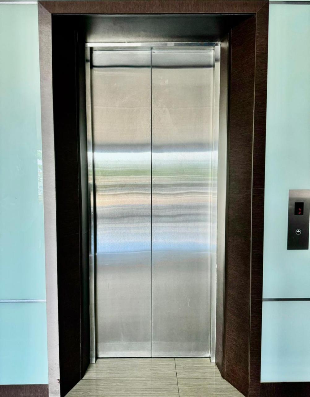 Chariton Hotel Nusa Bestari ジョホールバル エクステリア 写真