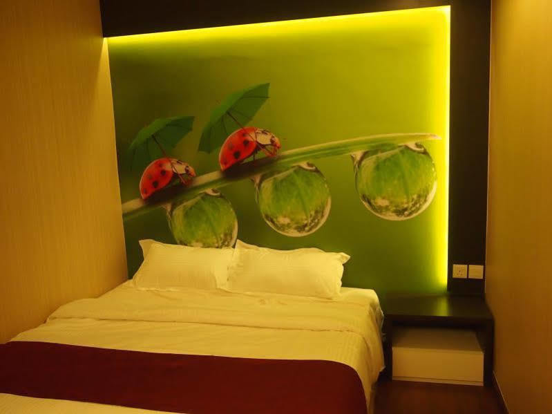 Chariton Hotel Nusa Bestari ジョホールバル エクステリア 写真