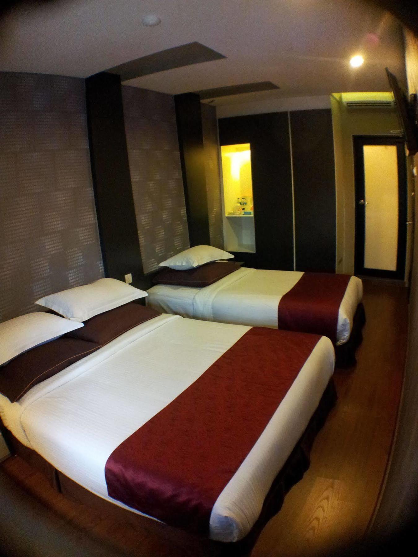 Chariton Hotel Nusa Bestari ジョホールバル エクステリア 写真